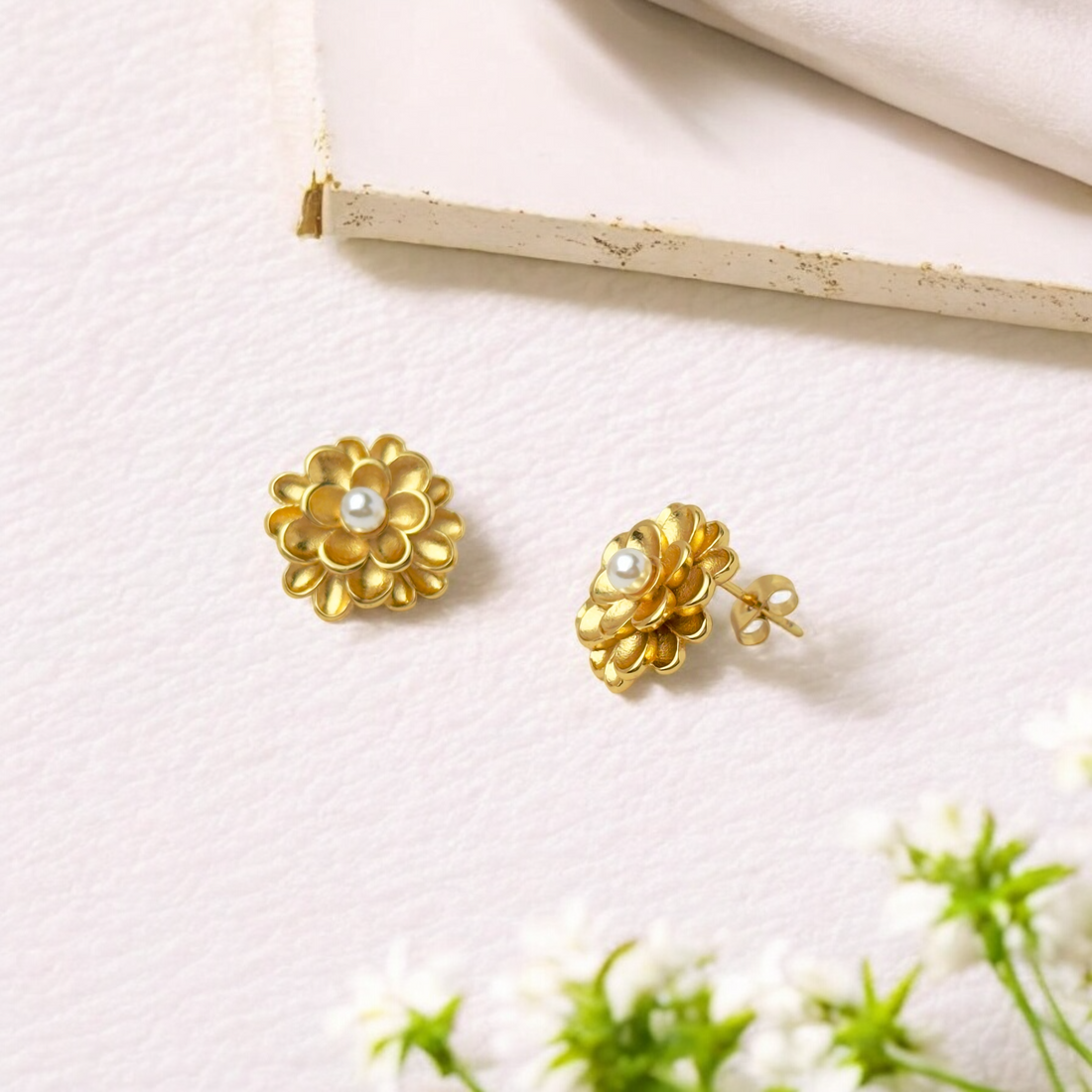 FlorΓ© Luxe Studs