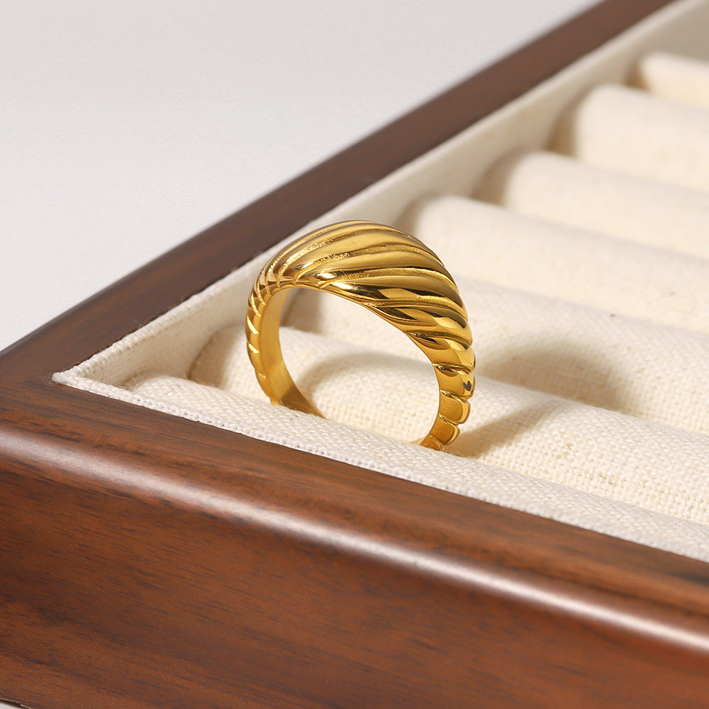 Honey Twist Ring - Loopsie Luxe