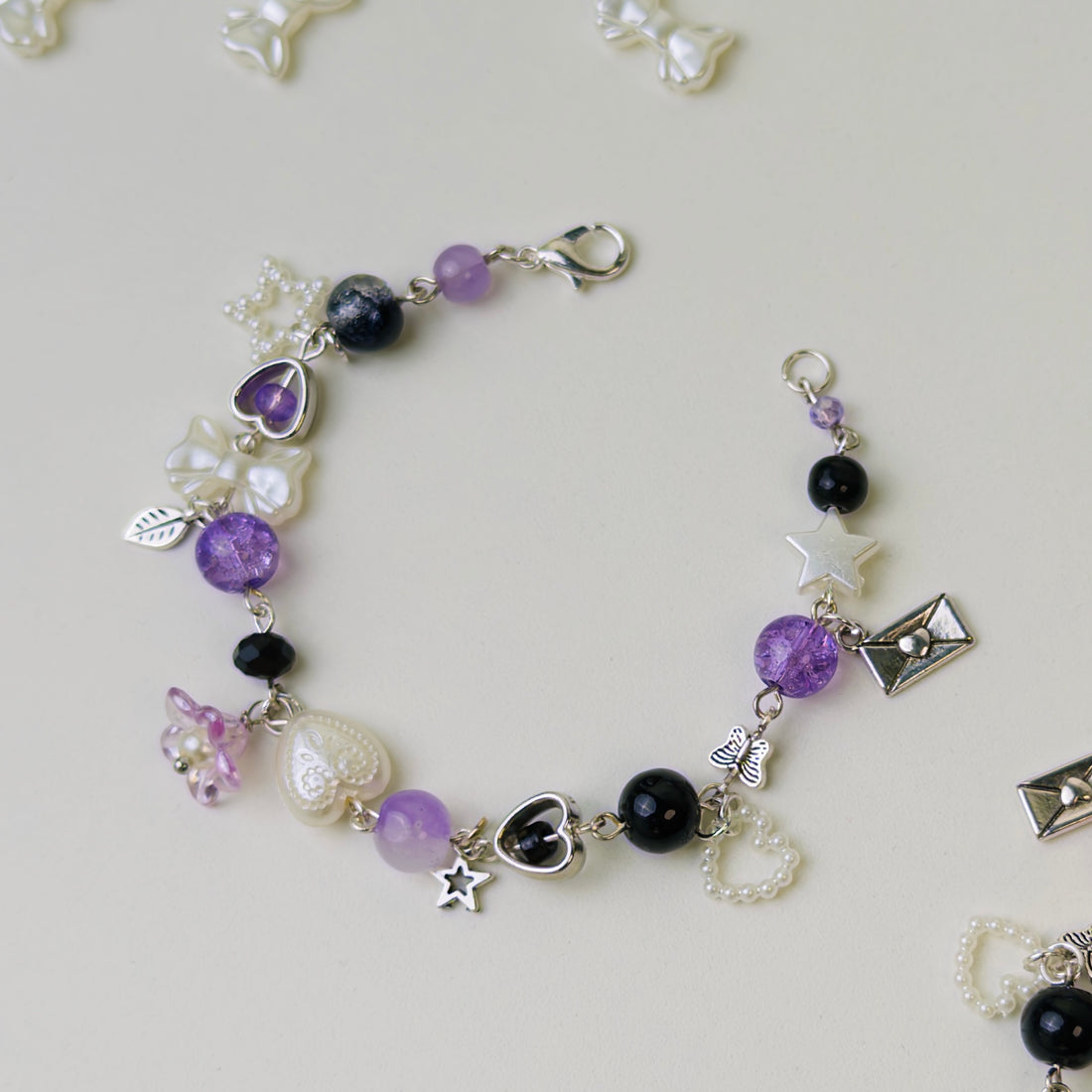 Twilight Hearts- 1 Bracelet