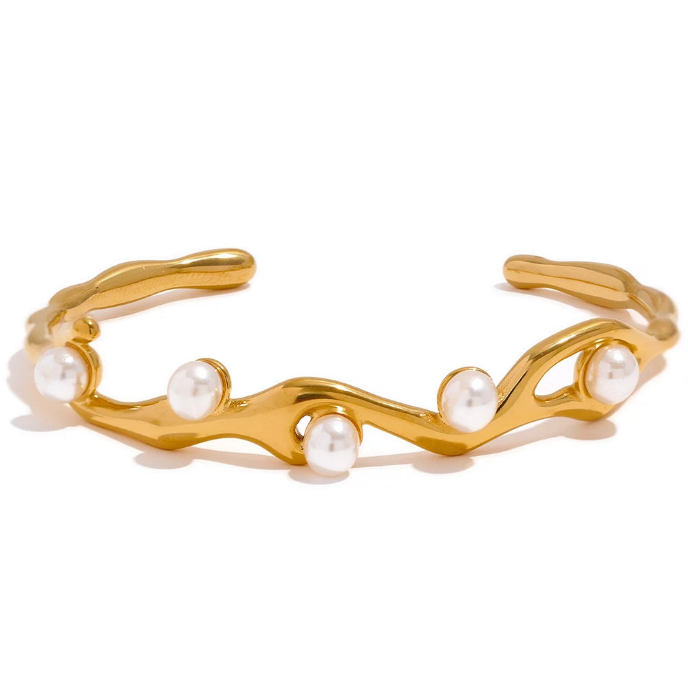 Golden Tide Pearl Bangle