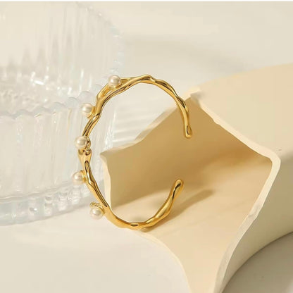 Golden Tide Pearl Bangle