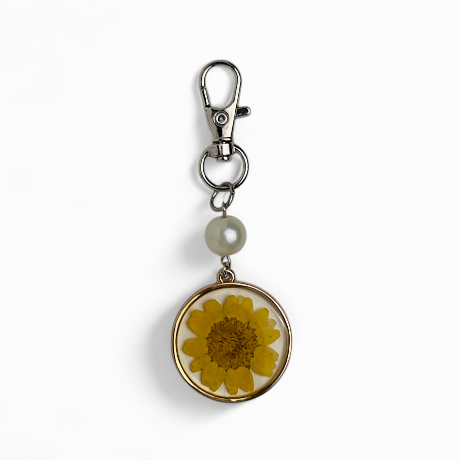 Sunflower Charm 🌻