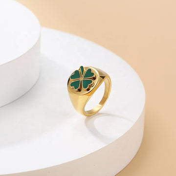 Lucky Charm Signet Ring - Loopsie Luxe