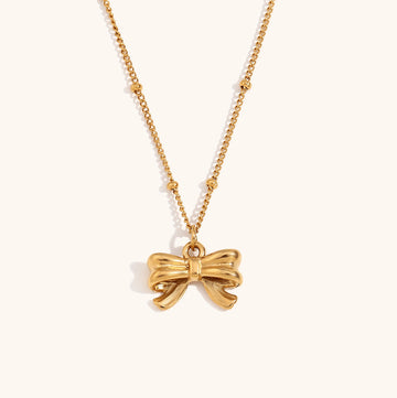 Petite Belle Necklace